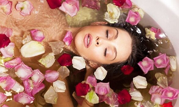 užívanie kúpeľov s olejom na zväčšenie prsníkov